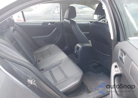 2014 Volkswagen Jetta 2.0L Tdi from USA, damaged, VIN 3VWLL7AJ3EM445368